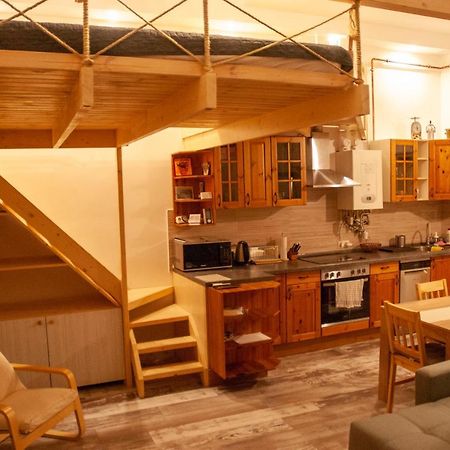 Western Apartman Budapest Bagian luar foto