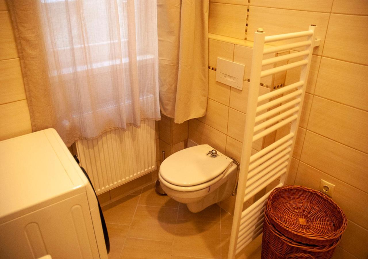 Western Apartman Budapest Bagian luar foto