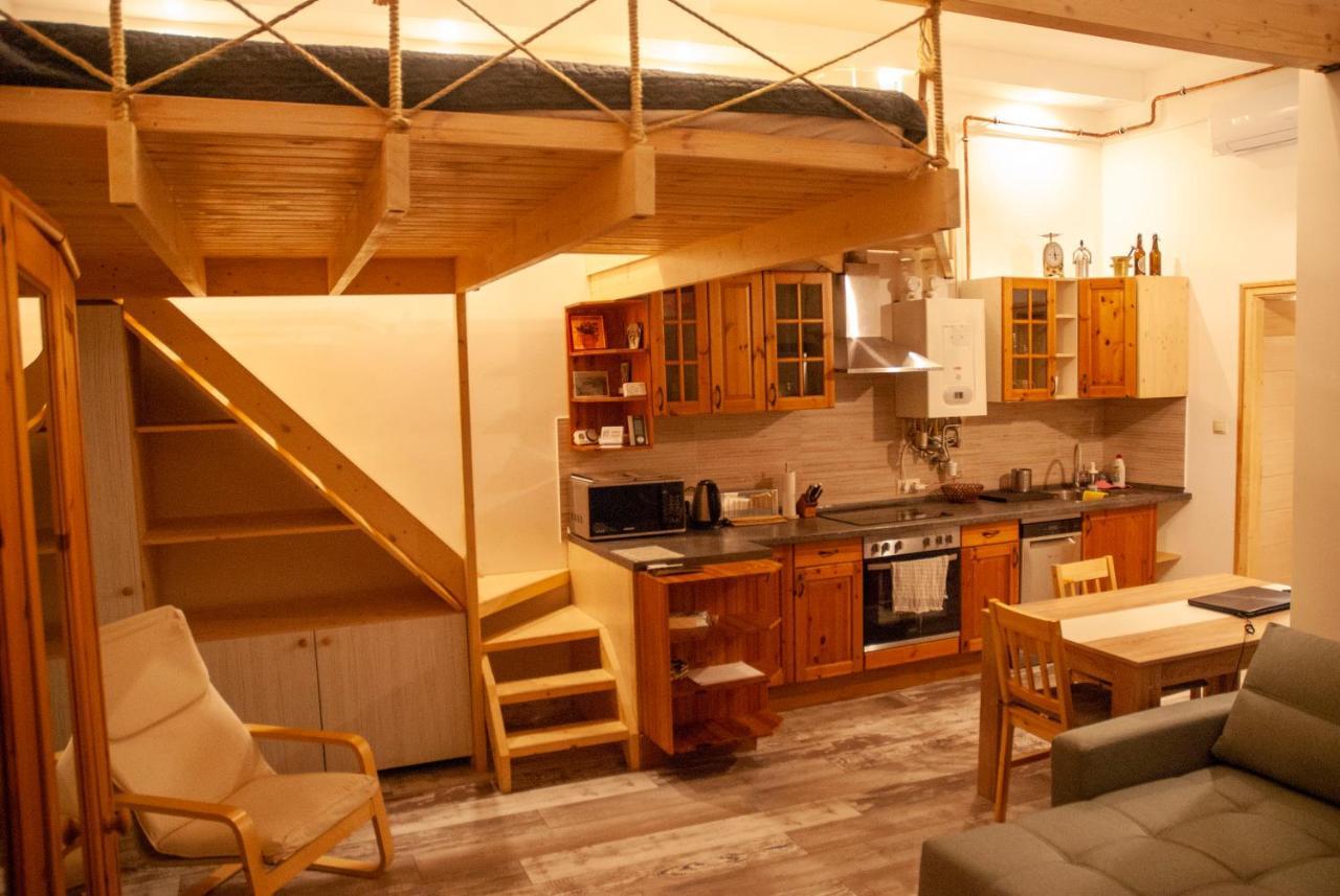 Western Apartman Budapest Bagian luar foto