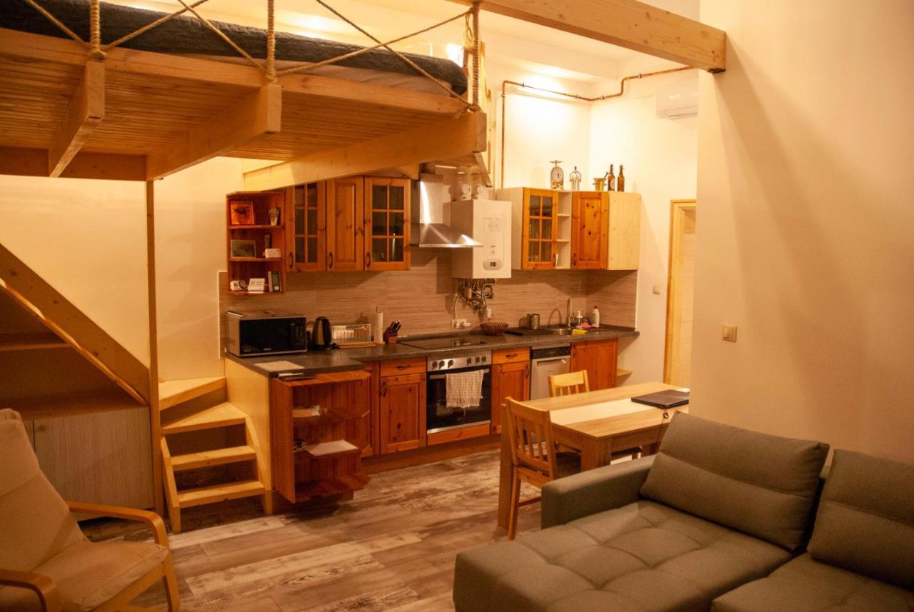 Western Apartman Budapest Bagian luar foto