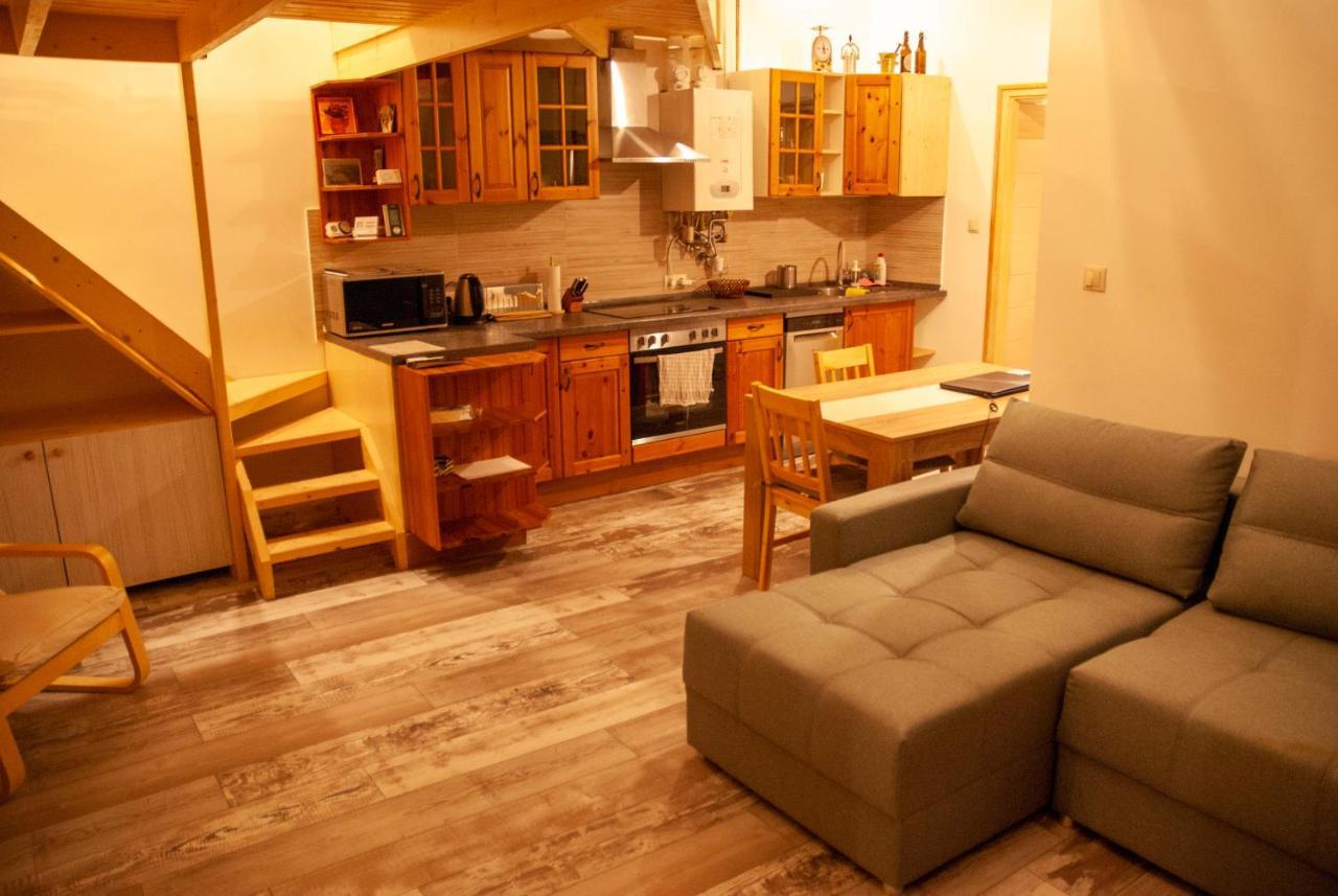 Western Apartman Budapest Bagian luar foto
