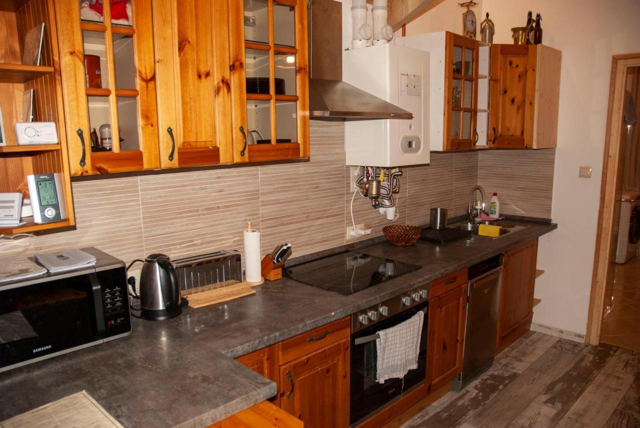 Western Apartman Budapest Bagian luar foto